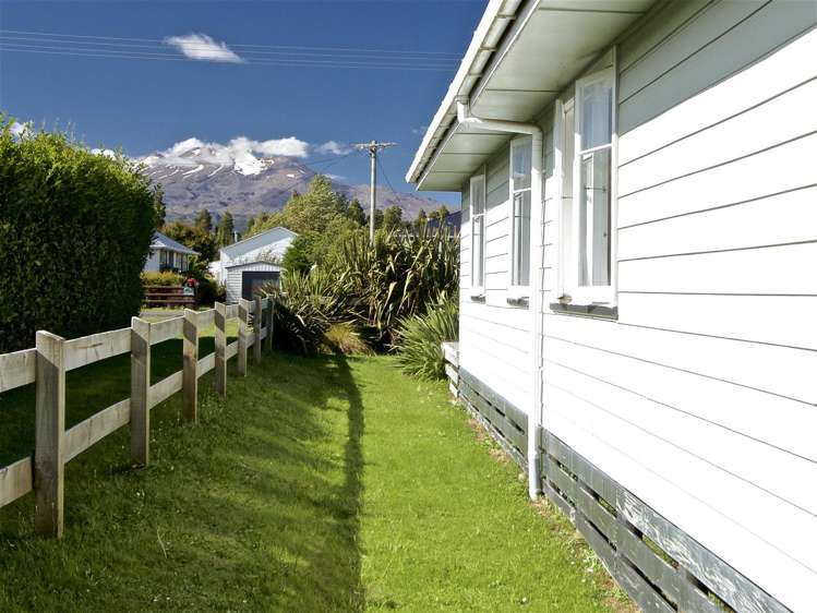 28 Miharo Street Ohakune_6