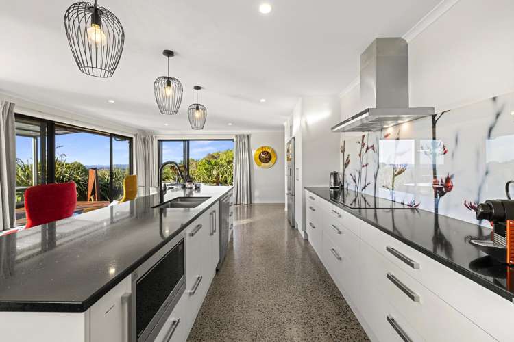 666 Te Hutewai Road Raglan_18