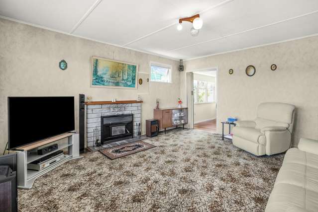 20 Lynda Avenue Paparangi_1