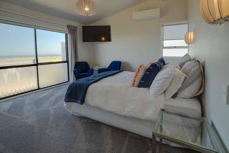 98 The Esplanade Westshore_10