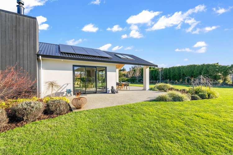 8 Lochend Close Waihopai_37