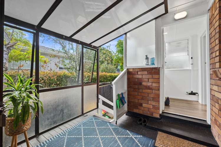 1/12 Westwell Road Belmont_12