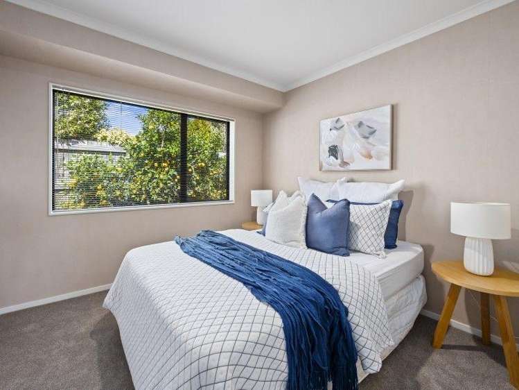 15 Frame Place 1128_7