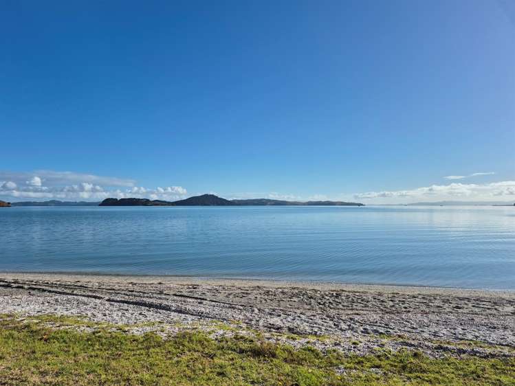 2 MATAIKOKAKO LOOP Kawakawa Bay_24
