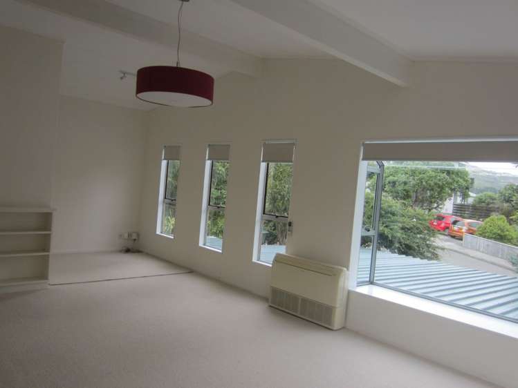 12 Florio Terrace Tawa_3