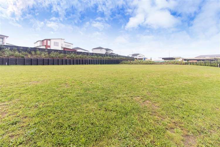 18 Boocock Crescent Orewa_11