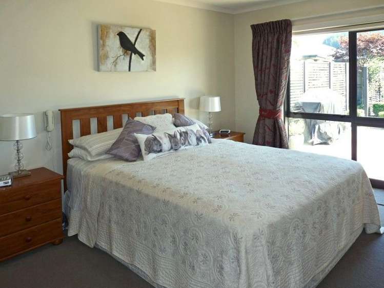 57 Lord Auckland Road Wakefield_10