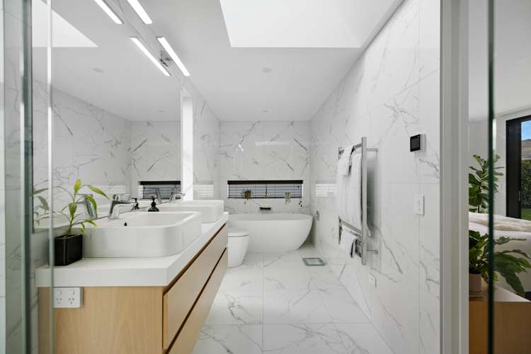 7 Eastwood Lane Lower Shotover_15