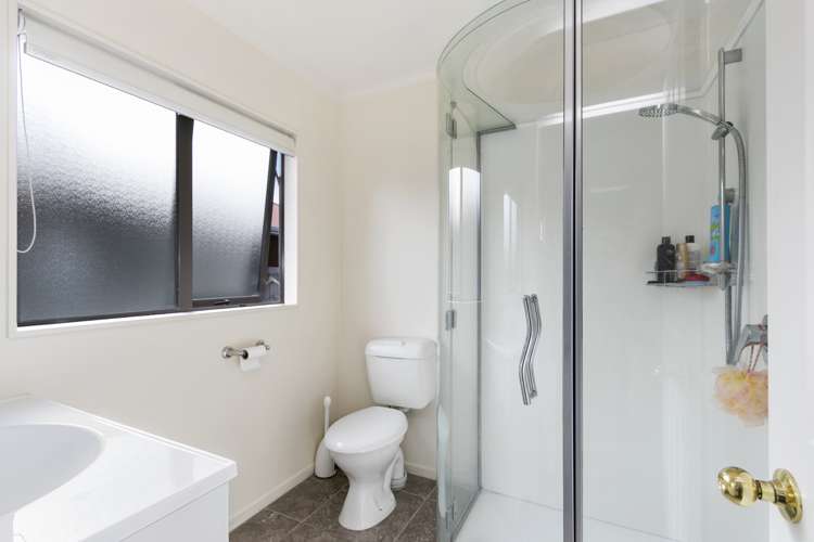 13 Woodland Grove Wainuiomata_12