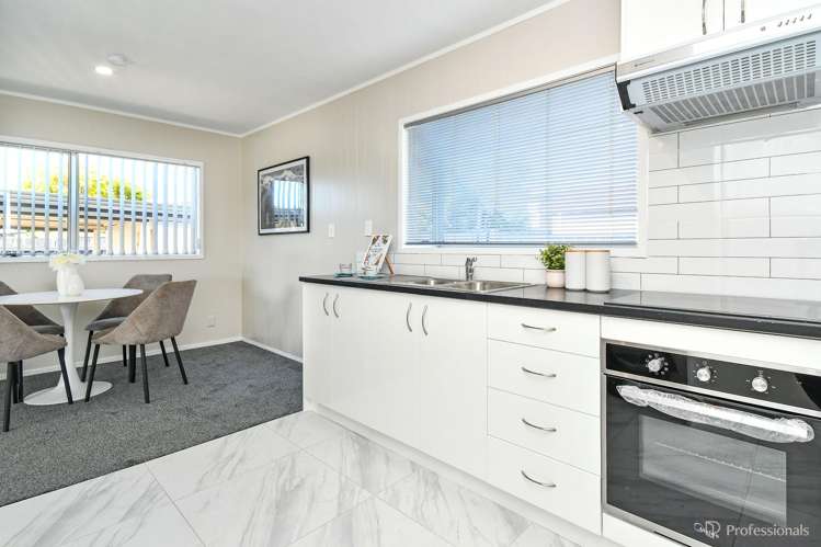 1/11 Bundena Place Clendon Park_4