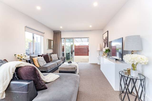 2/11a Anvers Place Hoon Hay_2