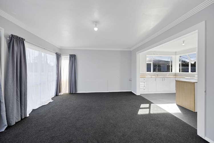 15 McLean Street Hawera_8