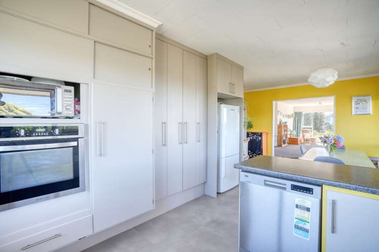 216 Revell Street Hokitika_11