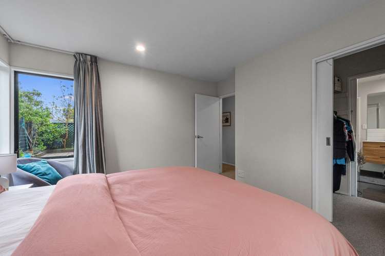 2/8 Hamish Place Westmorland_9