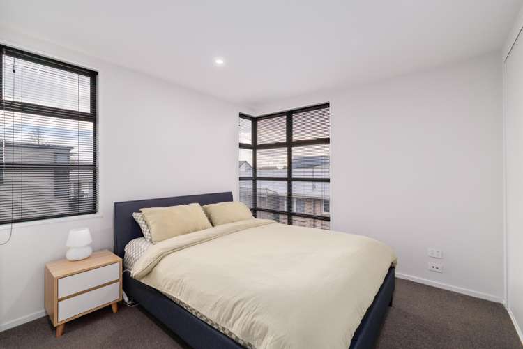 3/68 Barbour Street Waltham_6