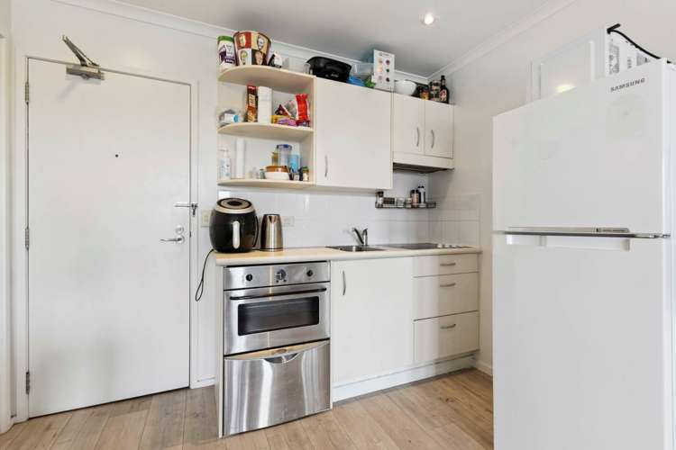 13H/18 Ronwood Avenue Manukau_5