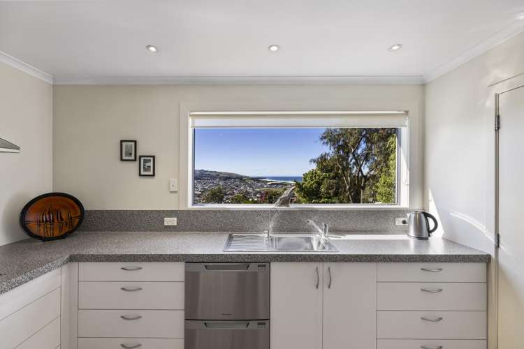 113 Easther Crescent Kew_12