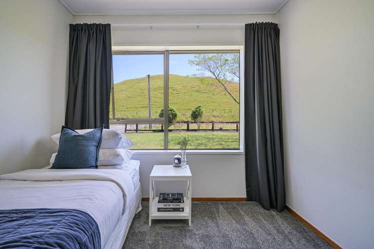 1655 Middle Road Poukawa_9