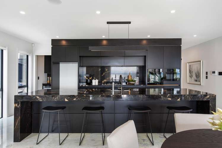 18A The Esplanade Eastern Beach_4