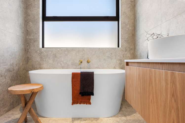 2/17 Hewitts Road Merivale_10