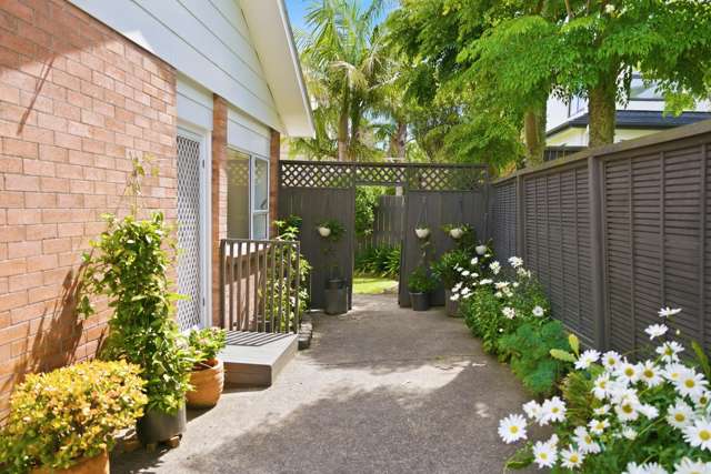 2/154 East Coast Road Forrest Hill_1