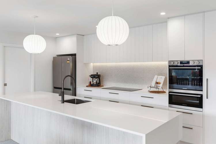 1 Corsica Court Fitzherbert_6