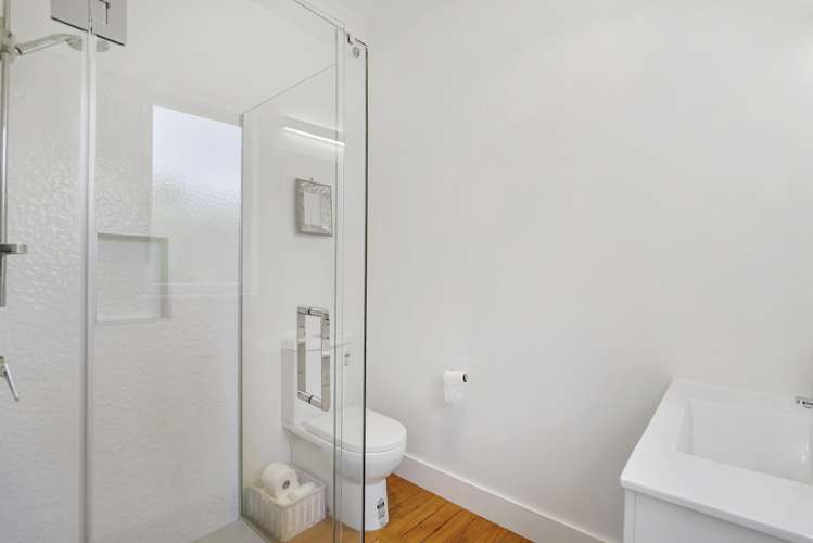 104 Owairaka Avenue Mount Albert_15