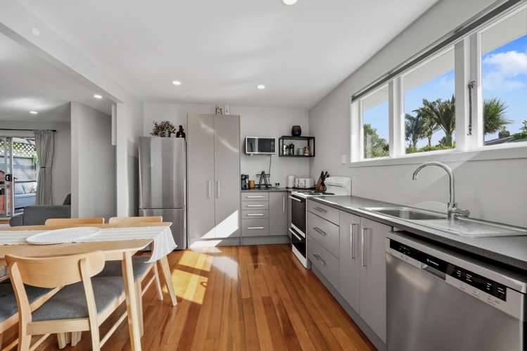 1/19 Poto Street Te Atatu South_3