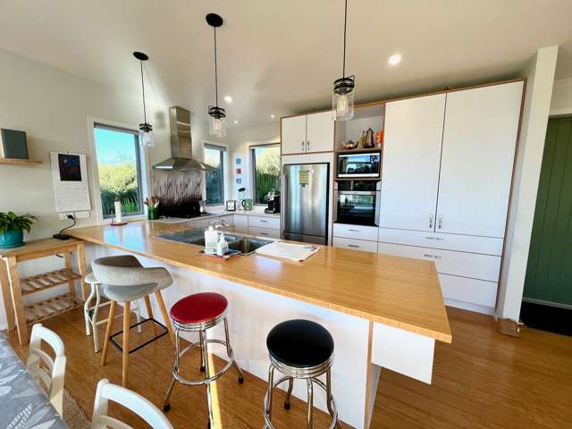 6 Waikowhai Place Raglan_3