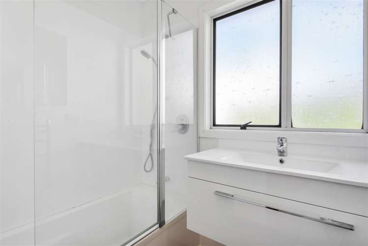 2/48 Jutland Road Hauraki_12