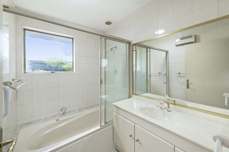 12 Bowen Street Southbridge_16