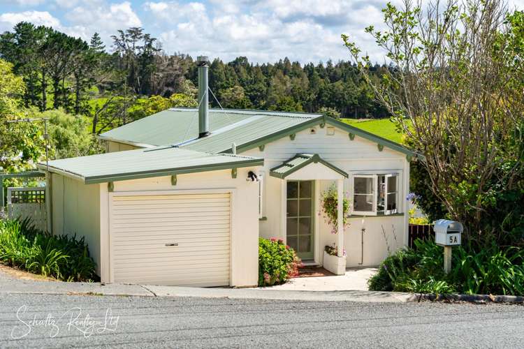 5A Whaka Street Maungaturoto_33