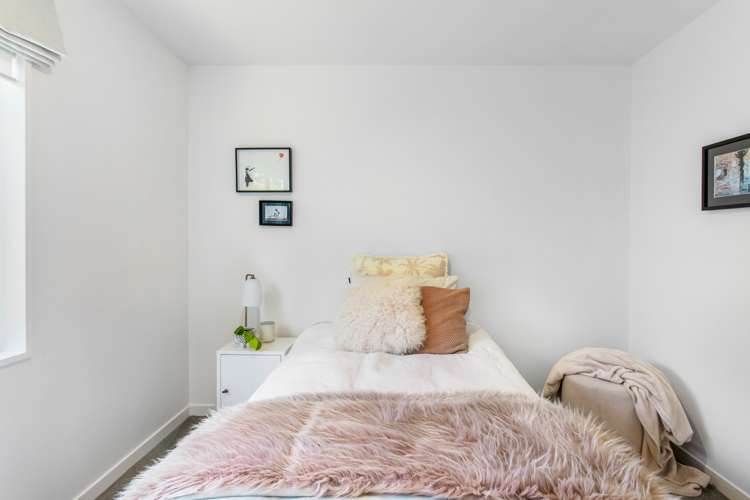 33a Luplau Crescent Cockle Bay_21