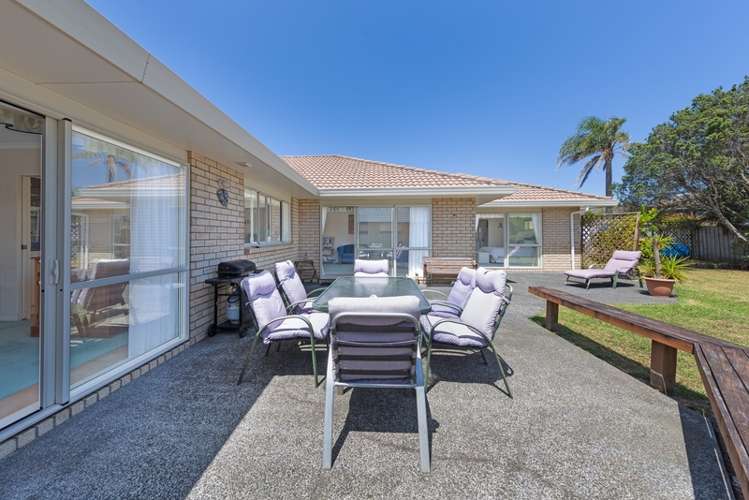 13 Maghera Drive East Tamaki Heights_3