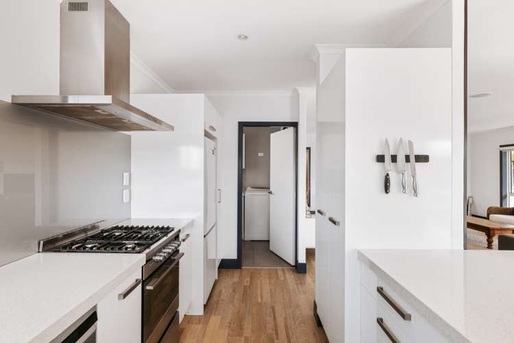 2/203 Oceanbeach Road Mount Maunganui_7