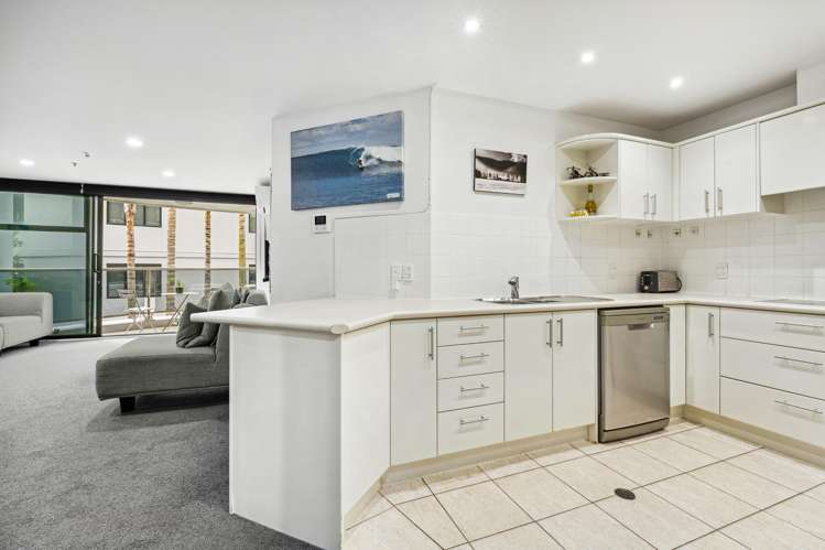 1E/175 Hurstmere Road Takapuna_9