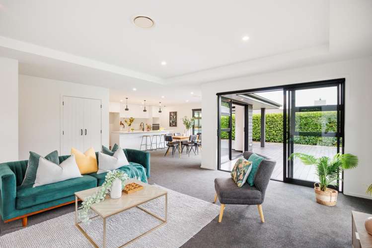 324A College Street West End_12