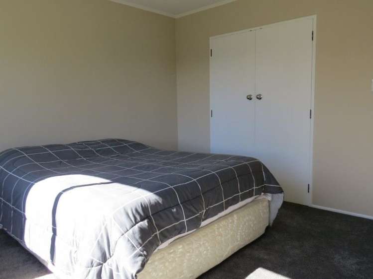 10 Tait Place Carterton_18