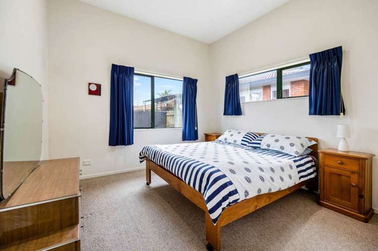 1a Roberts Road Te Atatu South_7
