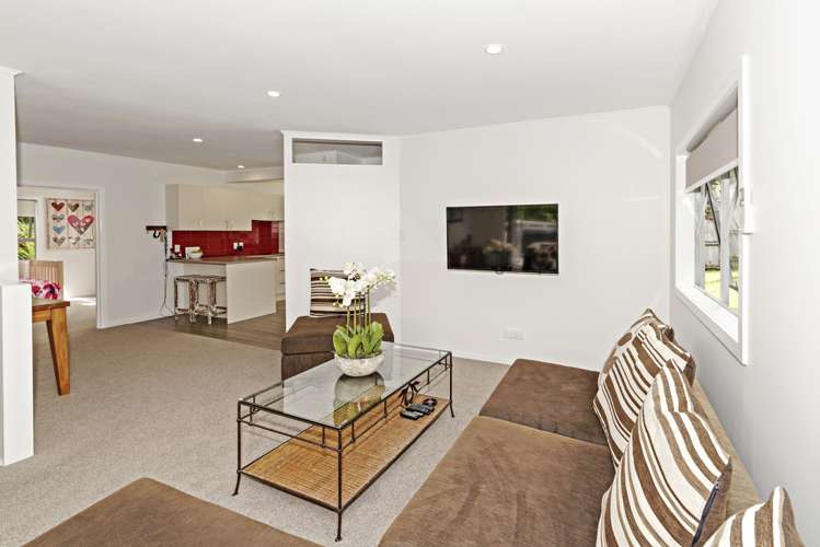 12 Hollywood Avenue Titirangi_5