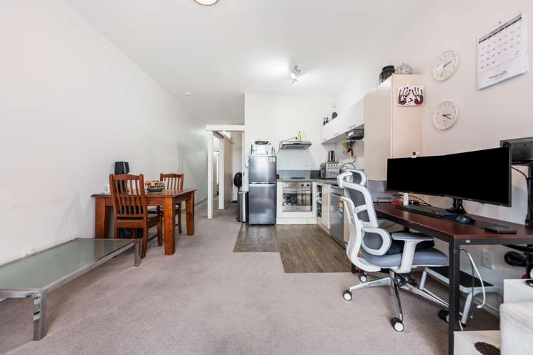 2J/30 Randolph Street_5