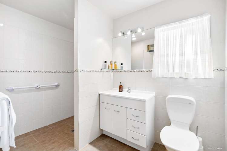 2/127 Boundary Road Blockhouse Bay_8