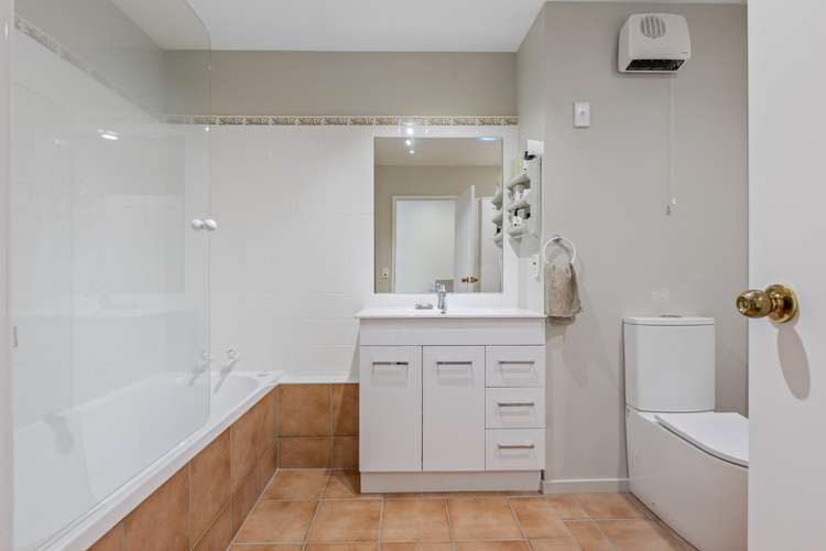 2/17 Devon Street Sydenham_10