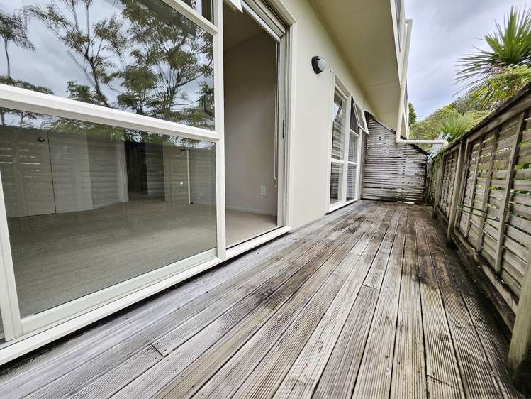 7/11 Spencer Road Oteha_17