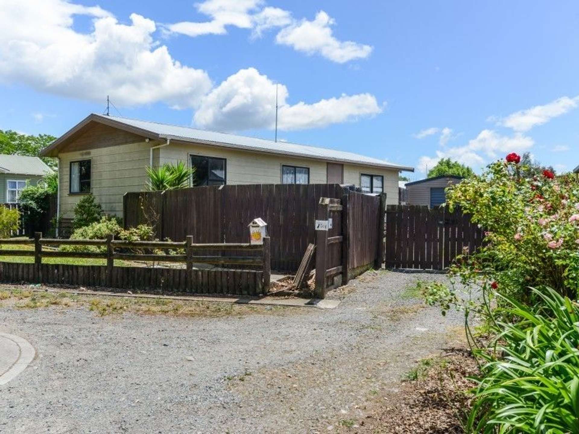 16 Redwood Drive Waipukurau and Surrounds_0