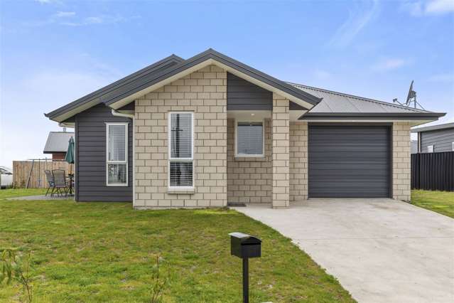 35 Harakeke Drive Wharewaka_1