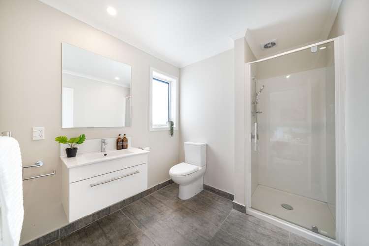 9 Ken Douglas Drive Aotea_9