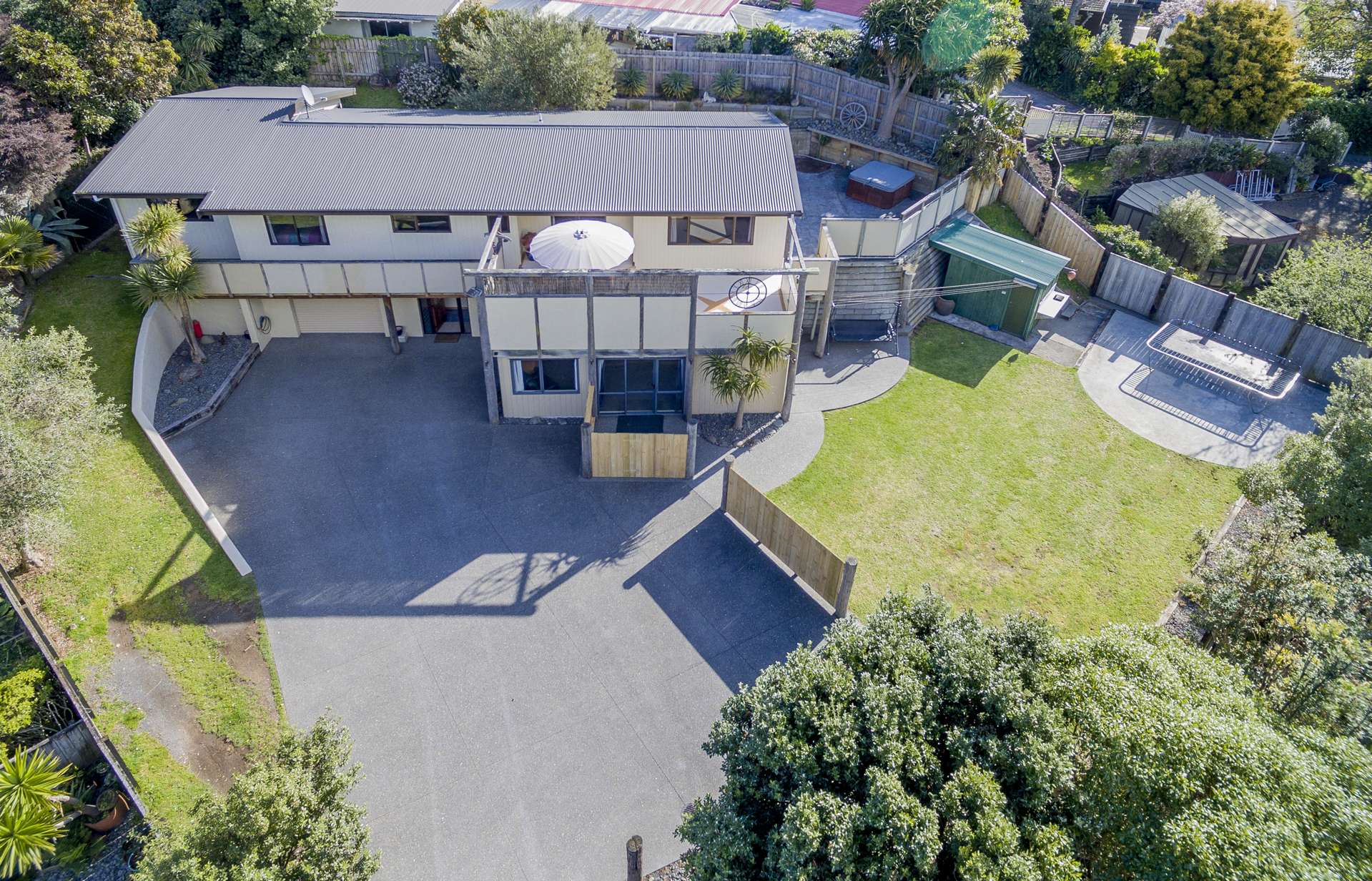 16 Karaka Grove Raumati Beach_0