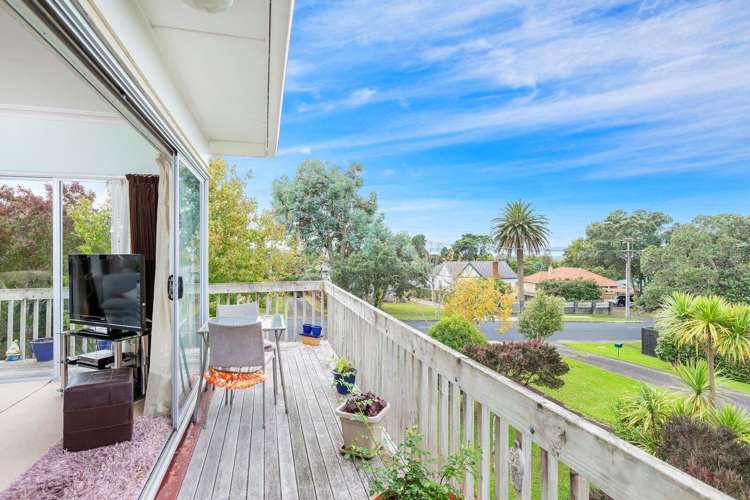 15 Tirimoana Road Te Atatu South_7