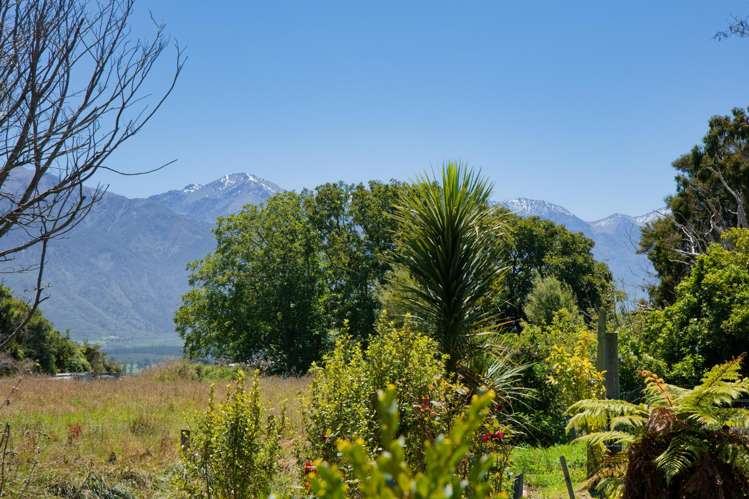 151 & 151a Beach Road Kaikoura_33